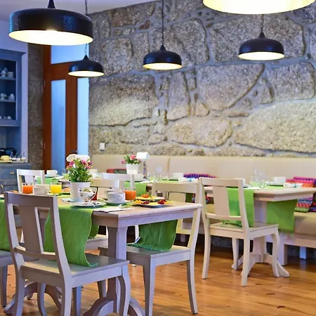 Solar Egas Moniz-charming House & Local Experiences Vakantiehuis *
