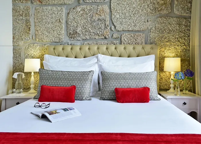 Solar Egas Moniz-charming House & Local Experiences Hébergement de vacances