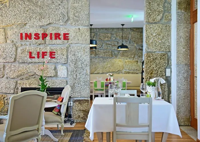 Solar Egas Moniz-charming House & Local Experiences Hébergement de vacances