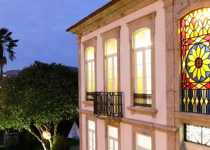 Solar Egas Moniz-charming House & Local Experiences Hébergement de vacances