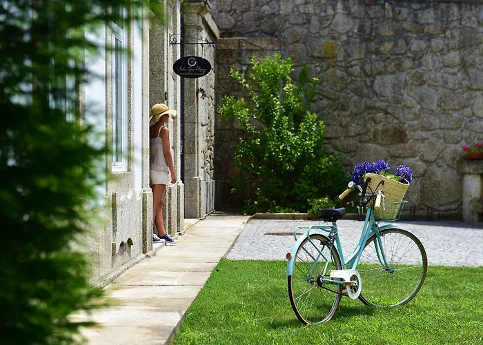 Hébergement de vacances Solar Egas Moniz-charming House & Local Experiences *