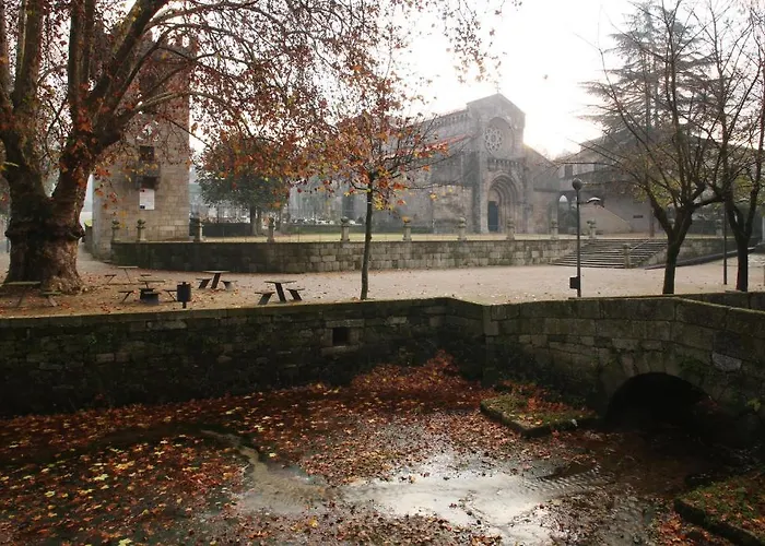 Solar Egas Moniz-charming House & Local Experiences Hébergement de vacances *